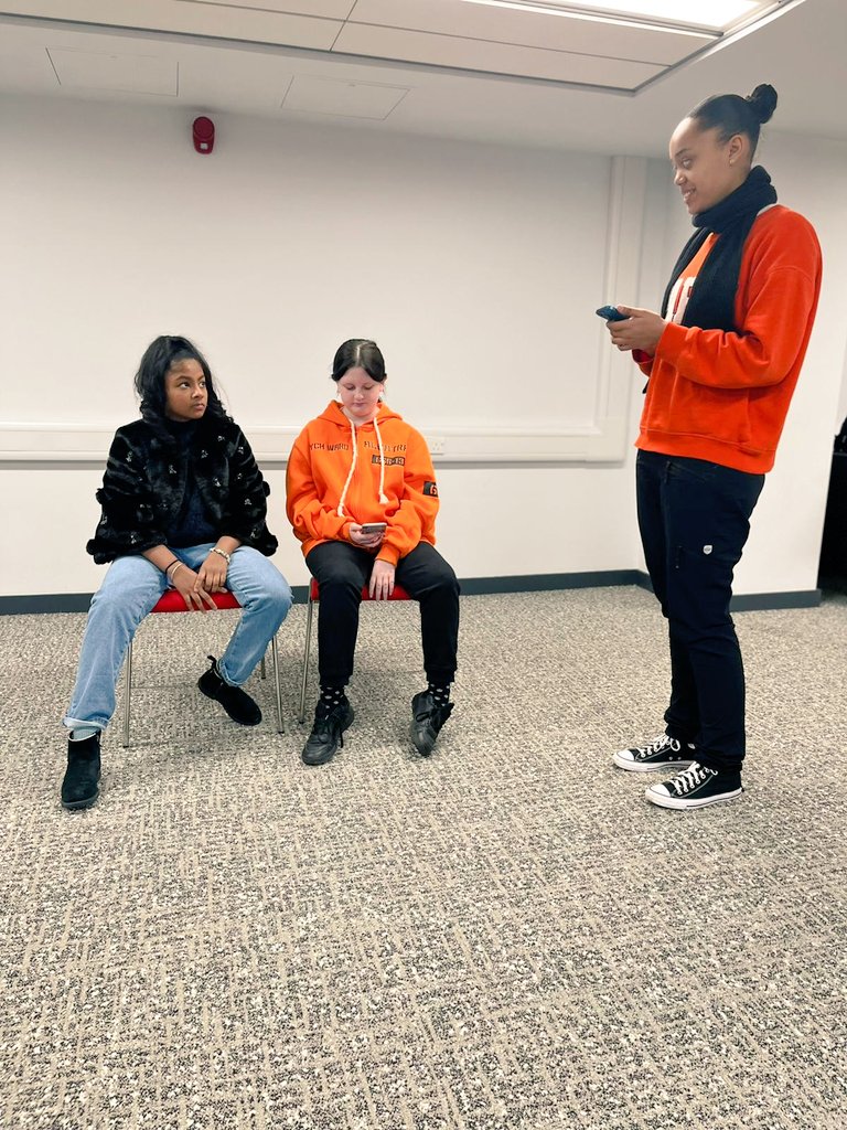 BelgradeHubs's tweet photo. Meanwhile, our brilliant 13-17s Group took on the theme of #TacklingText, and have been developing characters and scenes based on ideas in plays by playwrights including @EvanPlacey and @MarkWheeller
#YouthActingClasses
@BelgradeTheatre https://t.co/FaKIG5rZBk