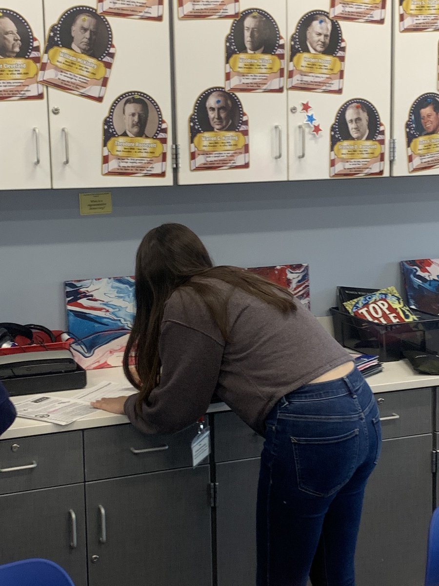 MsMThib's tweet photo. More moving and reviewing! Thanks @JamieKanas for the SCOOT! @epcusd401 @elm401_cougars #Constitution #springbreakisover https://t.co/47CB80R9Xo