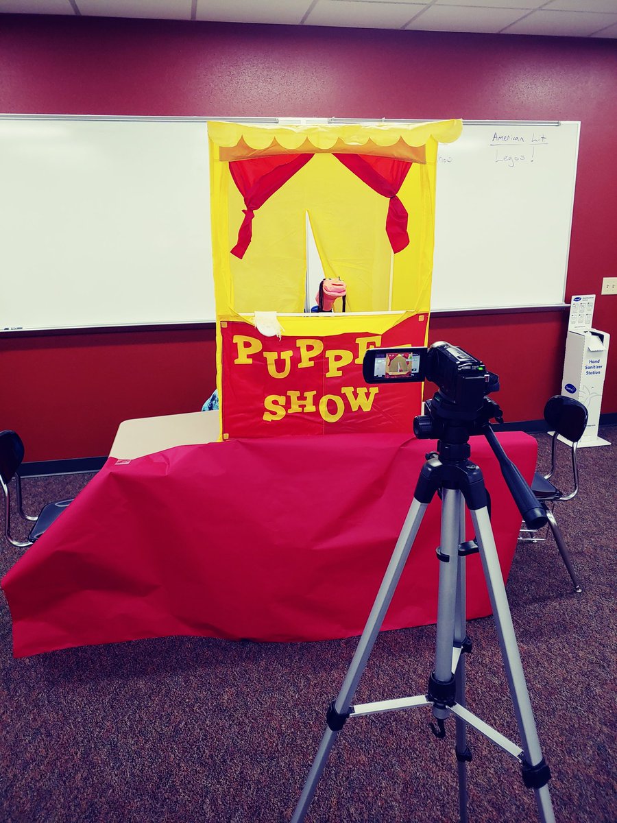 Triversman's tweet photo. Congratulations to the Brit. Lit. puppeteers! It was a brilliant performance. #ReedsvilleSD https://t.co/i1putB6FHa