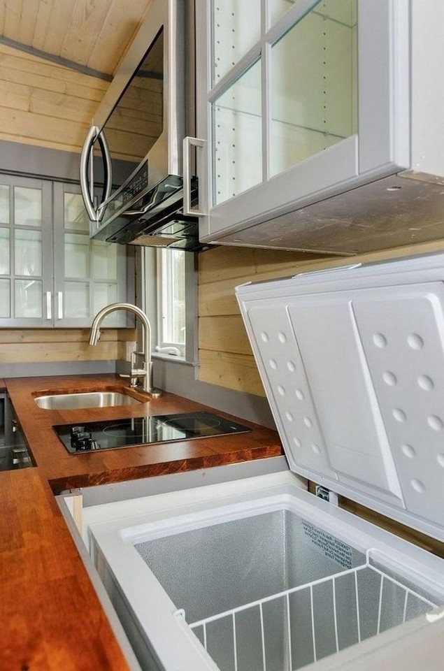 Talk about maximizing your space! #tinyhomeliving #homeideas #smallspaceliving #diyhome #woodworking #maximizespace #woodworkingideas #kitchencounter #diyinspiration #tinyhome #smallhouse #homehandyman #woodworkingcommunity #diycommunity #homeinspiration