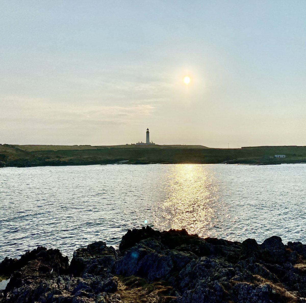 YardarmCottage's tweet photo. Late availability for May/June! 
Contact us for these dates:
08/05/22 for 7 nights
05/06 - 7 nights 
12/06 - 7 nights
19/06 - 7 nights

Come and stay at our modern cottage in beautiful #Portnahaven on the magical Isle of #Islay ! https://t.co/Xddt2IDWuq