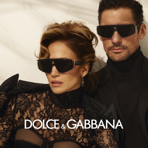 Rinascente's tweet photo. La nuova campagna @dolcegabbana #DGSS22 è arrivata nei negozi Rinascente e online. Scopri i nuovi occhiali da sole #DGCrossed con l'iconico #DGLogo. Una reinterpretazione del #DGDNA per una nuova idea di contemporaneità. https://t.co/nOA2b4Kxyp