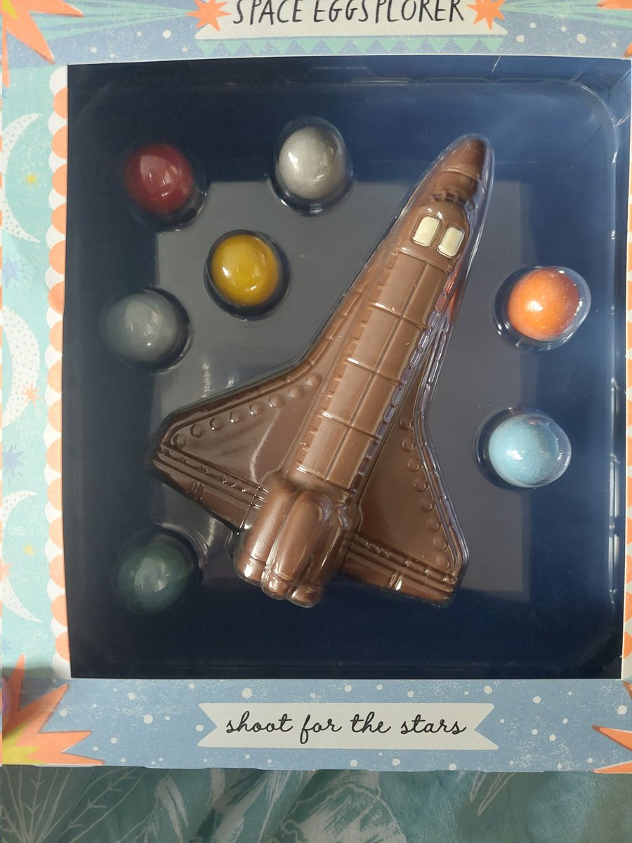 andimowatt's tweet photo. Bought this for my 3 year daughters Easter as she loves the planets etc but why are there only 7 planets @marksandspencer ? Looks like Saturn is missing https://t.co/BAyZ7NP5Nb
