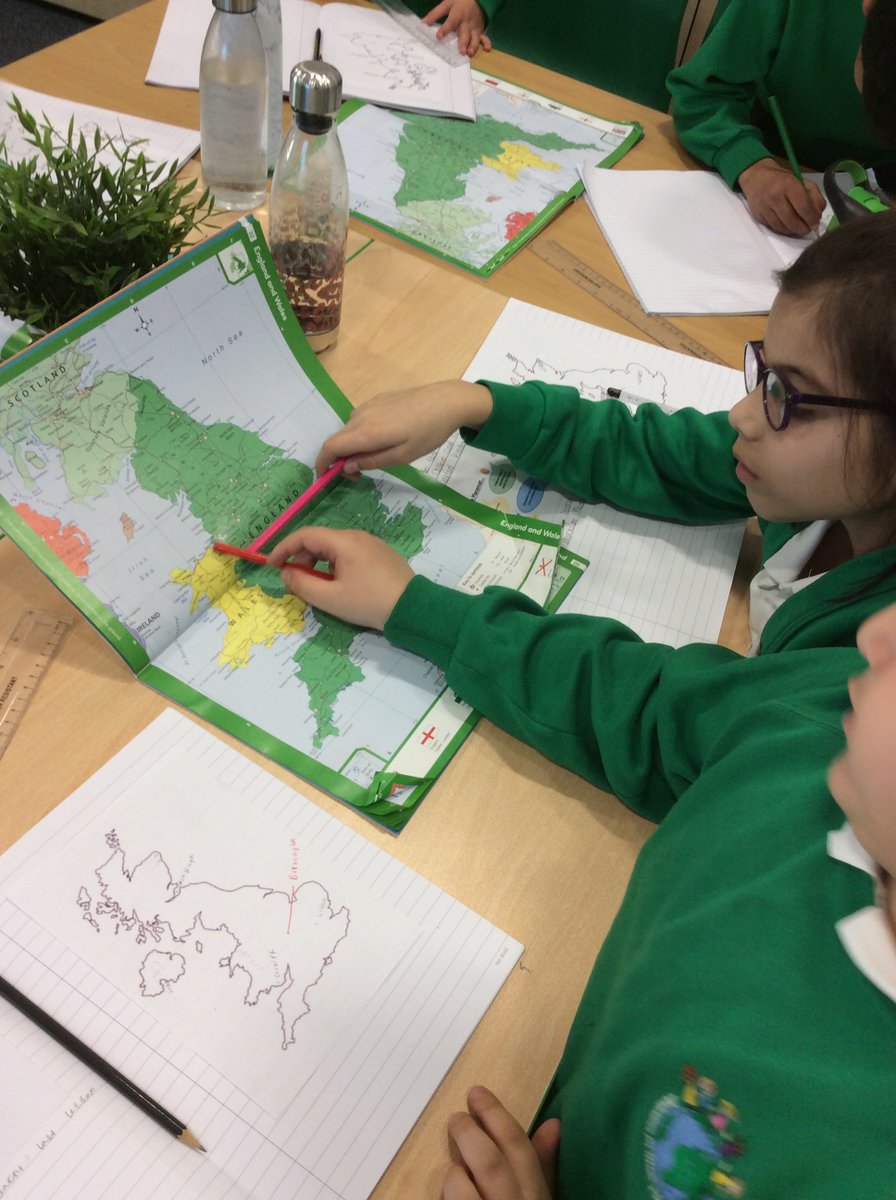 DeeplishPA's tweet photo. Year 4 have used their map skills to find Roman Roads in Britain. #digimaps https://t.co/ZrUv9gNknH
