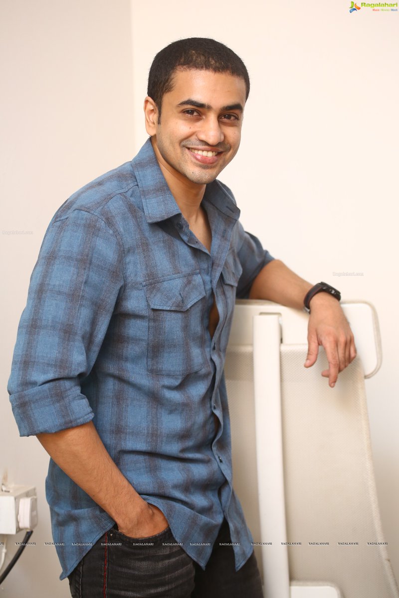 Ragalahariteam's tweet photo. Birthday Interview: Ashok Galla speaks about his future plans

Read 👉 https://t.co/XJQqbZeOls 

@AshokGalla_ @SriramAdittya @amararajaent
 #Hero #jaydevgalla @JayGalla #HBDAshokgalla #Ashokgalla #HappyBirthday #HappybirthdayAshokgalla https://t.co/oNe04ttc2l