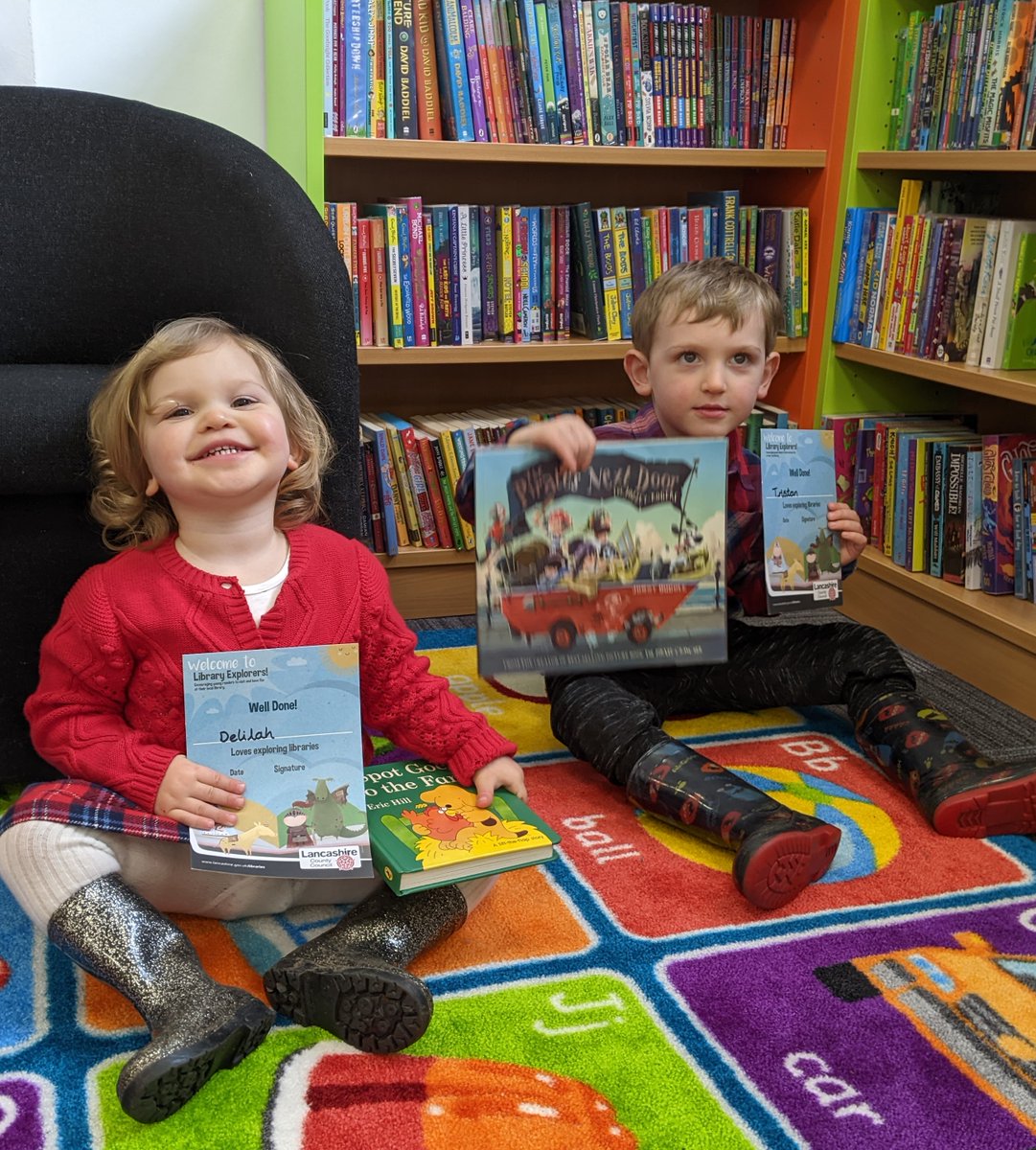 LancsLibraries's tweet photo. 👏🏽📚Congratulations to siblings Tristan and Delilah, Tommy and Alfie who are the latest Library Explorers to receive their first certificates here at #ChatburnLibrary It's wonderful to see their love of books at such a young age. Keep on reading!
#LancsLibraryExplorers https://t.co/CmOpnMFRmU