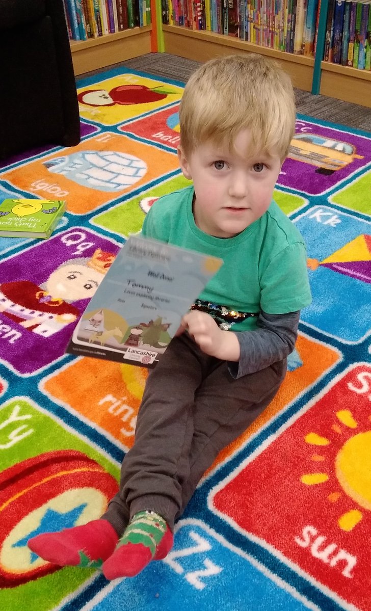 LancsLibraries's tweet photo. 👏🏽📚Congratulations to siblings Tristan and Delilah, Tommy and Alfie who are the latest Library Explorers to receive their first certificates here at #ChatburnLibrary It's wonderful to see their love of books at such a young age. Keep on reading!
#LancsLibraryExplorers https://t.co/CmOpnMFRmU