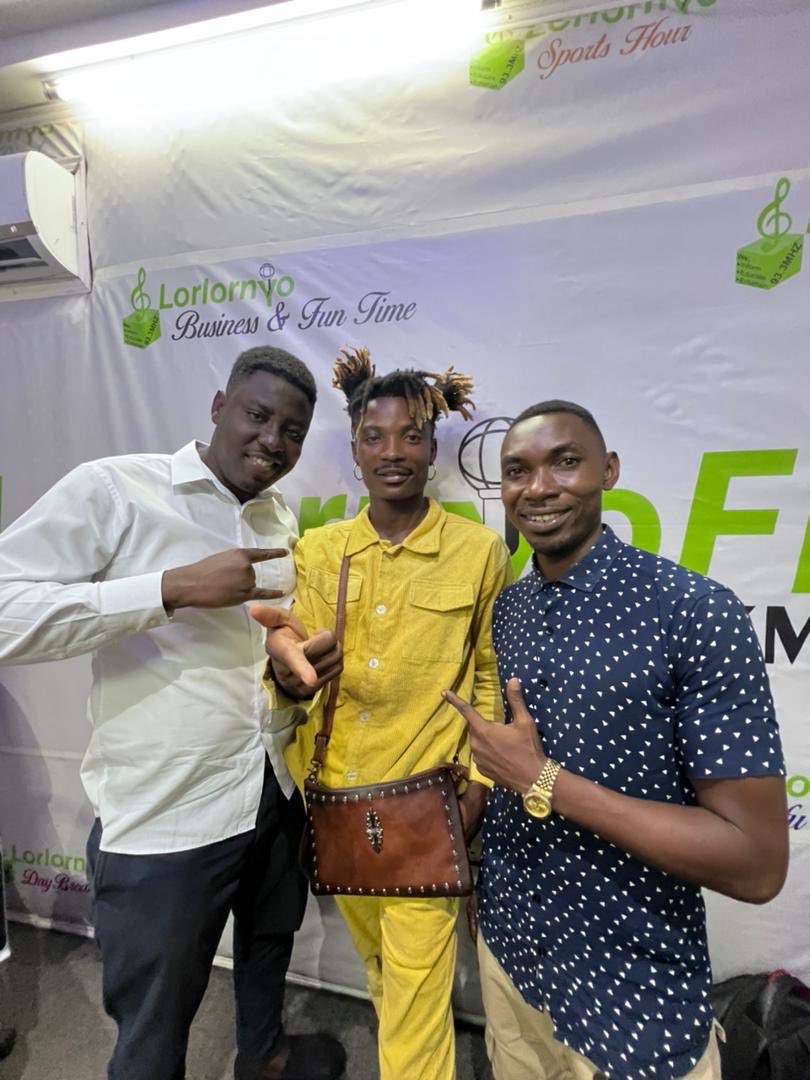 dj_kindergarten's tweet photo. @chief__one and his team Thanks π for passing through the studio of Lorlornyo 93.3 F.M. on the Drive jam with #HereiComeEP Much respect β€οΈβ @ElormBeenie for the π #Novayi
TeamKG #teamkg1 #BBlendFoods https://t.co/cr0F1pF89Q