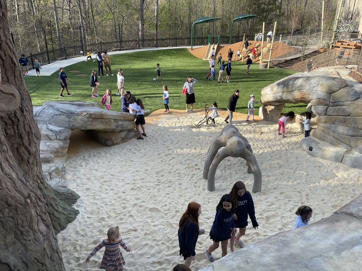 JosephPMarshall's tweet image. Our Early Childhood Outdoor Learning Center opened today! Early Learners and 6th graders inaugurated the space, followed by every grade. #trinitylearns