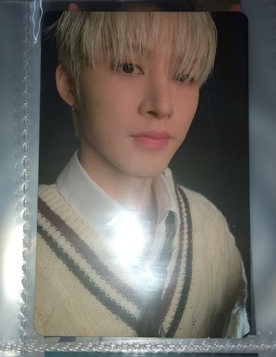 berry_lya's tweet photo. WTS !! KIM HANBIN OFFICIAL PHOTOCARD !!! WILL GET SOME FREEBIES ALSO

RM 65 INCLUDE POSTAGE 

#pasarTREASURE #pasarSKZ #PASARHANBIN #PASARIKON #PASARBI #PASARYG https://t.co/iIB2xHzzHJ