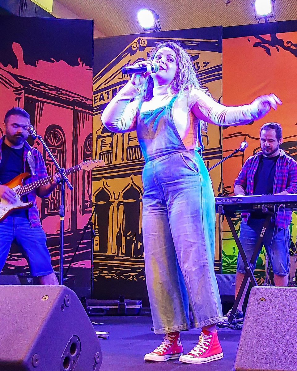 TeresinaShopp's tweet photo. Que dia SUPER FANTÁSTICO! 🤩 Nosso primeiro domingo do #ArtesEmAbrilThe foi com a alegria do @superfantasticobanda agitando a criançada! 🧡 https://t.co/2gXmx55Z22