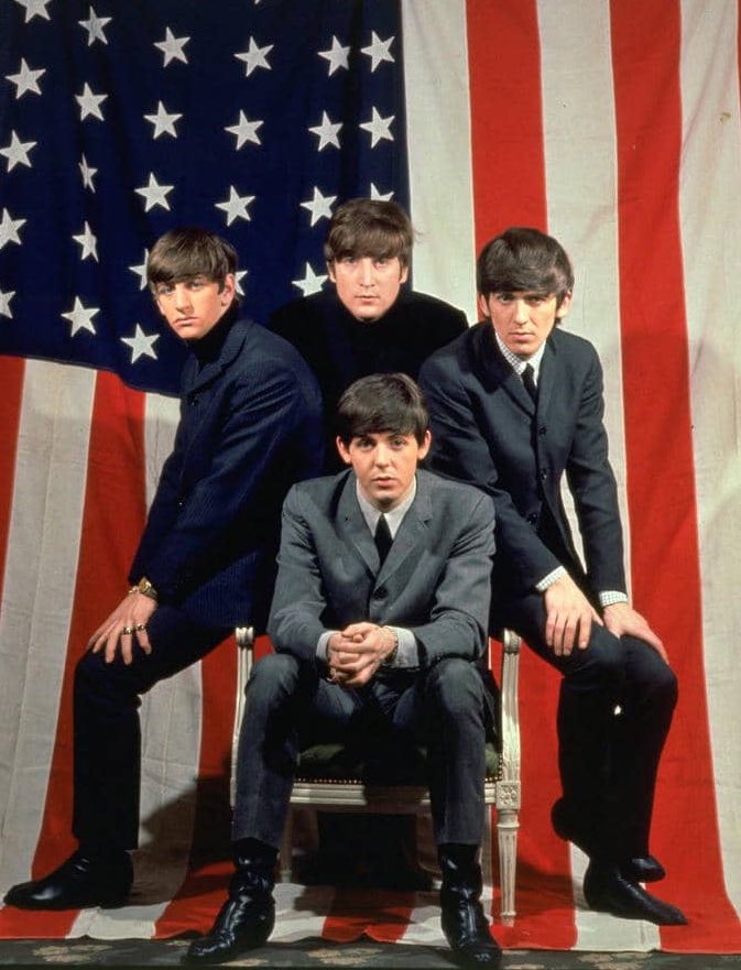 Today in 1964, The Beatles became the first artists in history to occupy the top 5 positions in the Billboard Hot 100 song chart simultaneously.

The songs were:
#1 - Can’t Buy Me Love
#2 - Twist and Shout
#3 - She Loves You
#4 - I Want to Hold Your Hand
#5 - Please Please Me