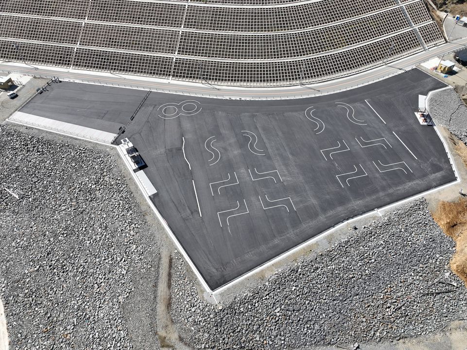 unagikoubou's tweet photo. 福岡県朝倉市小石原川ダム湖畔に、オートバイ専用交通公園が4/24オープン。
同日10時開演式。
式後、白バイによる模範走行と先導走行会あり。

画像は朝倉市FBページより
https://t.co/Bk4PpvrSuN https://t.co/etus10mNMy