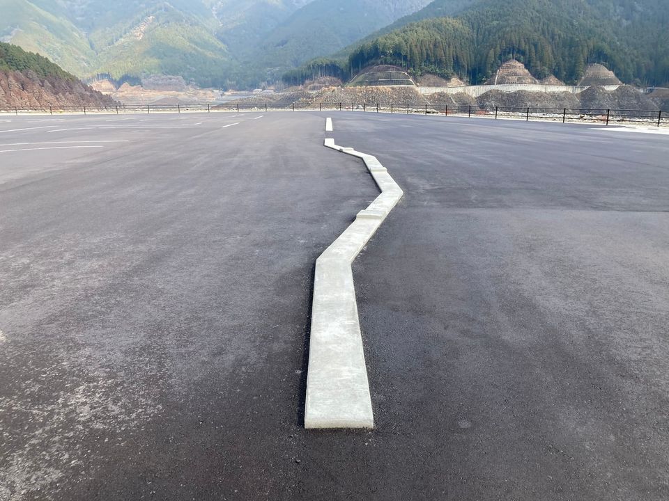 unagikoubou's tweet photo. 福岡県朝倉市小石原川ダム湖畔に、オートバイ専用交通公園が4/24オープン。
同日10時開演式。
式後、白バイによる模範走行と先導走行会あり。

画像は朝倉市FBページより
https://t.co/Bk4PpvrSuN https://t.co/etus10mNMy