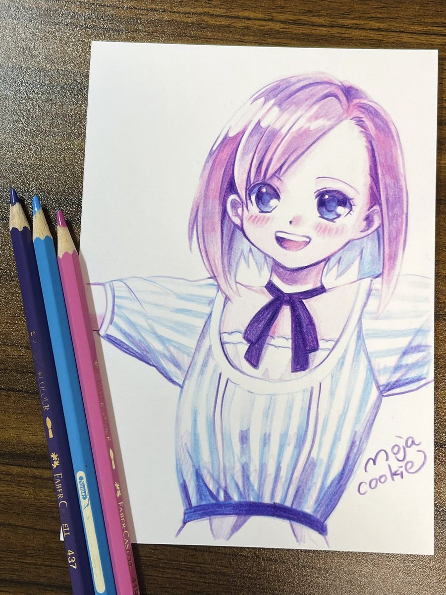 「紫・水色・桃色の3色の色鉛筆だけを使って女の子のイラストを描いてみました。 」|もじゃクッキーのイラスト