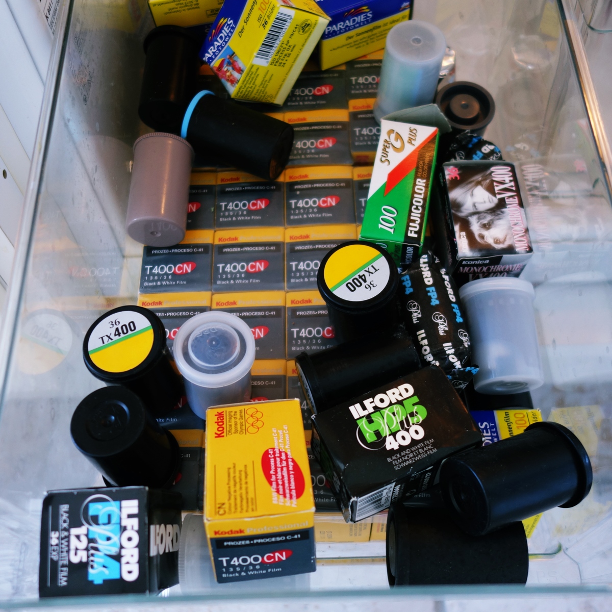 dietermichalek's tweet photo. #filmisnotdead oder Was habt ihr so im Gemüsefach ?
#thefilmcommunity #ishootfilm #sharefilm #believeinfilm #shootitwithfilm #analogcommunity #analogforever #filmshootersgroup #analog #analogphotography #analogfilm #analogfilm #analogfeatures https://t.co/xXZSDeRUoQ