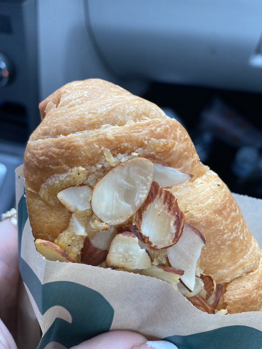 yogbowI's tweet photo. honestly the best thing i’ve put in my mouth https://t.co/63YZr5KNMR
