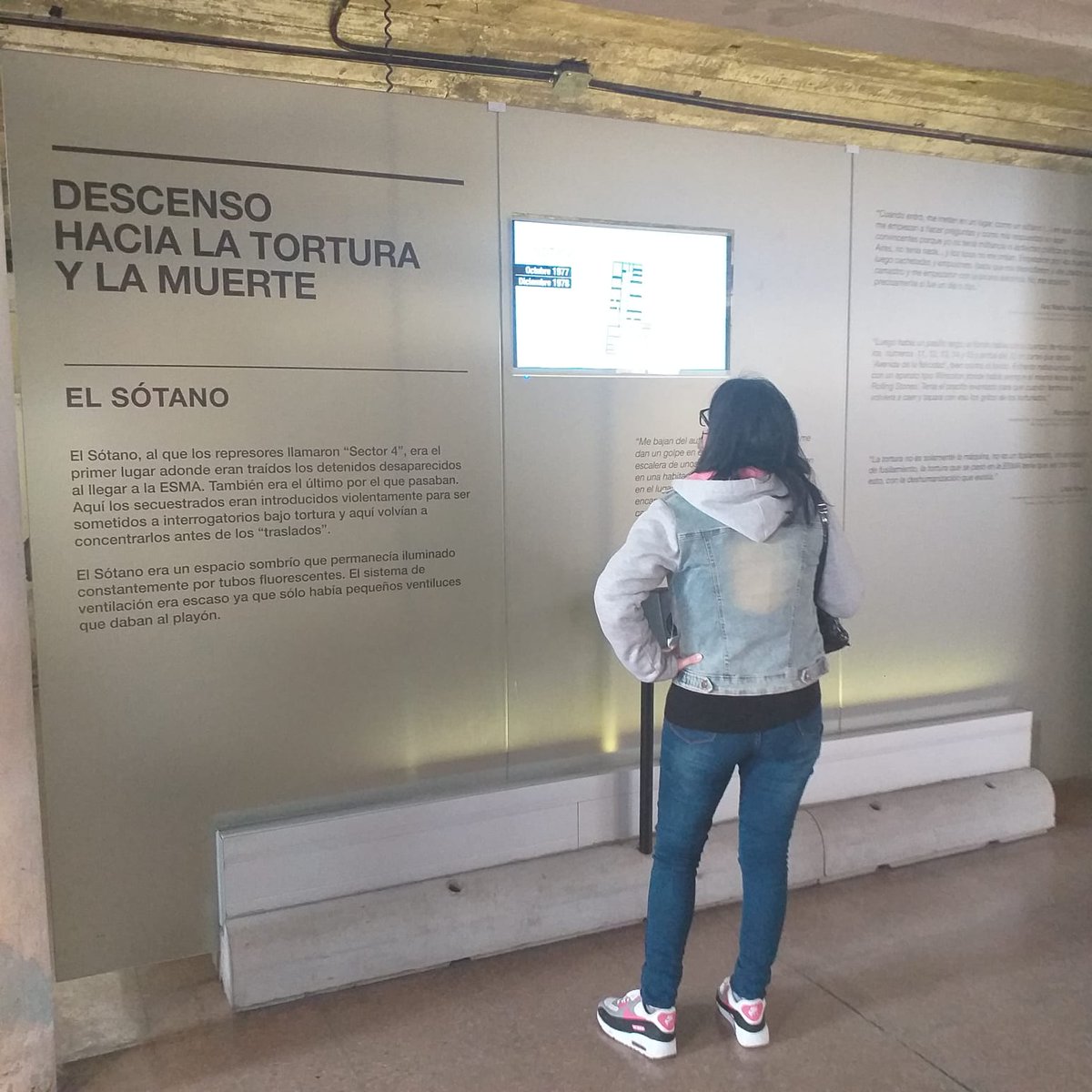 MUPArgentina's tweet photo. En el cierre del Ciclo del #MesDeLaMemoria, l@s compañer@s de los Frentes de Juventudes, de Géneros e Igualdad de Oportunidades y el resto de la militancia del MUP visitaron el @MuseoSitioESMA.
#MemoriaVerdadJusticia
#MUPConTodos #MUPPresente https://t.co/KuVDQuyHej