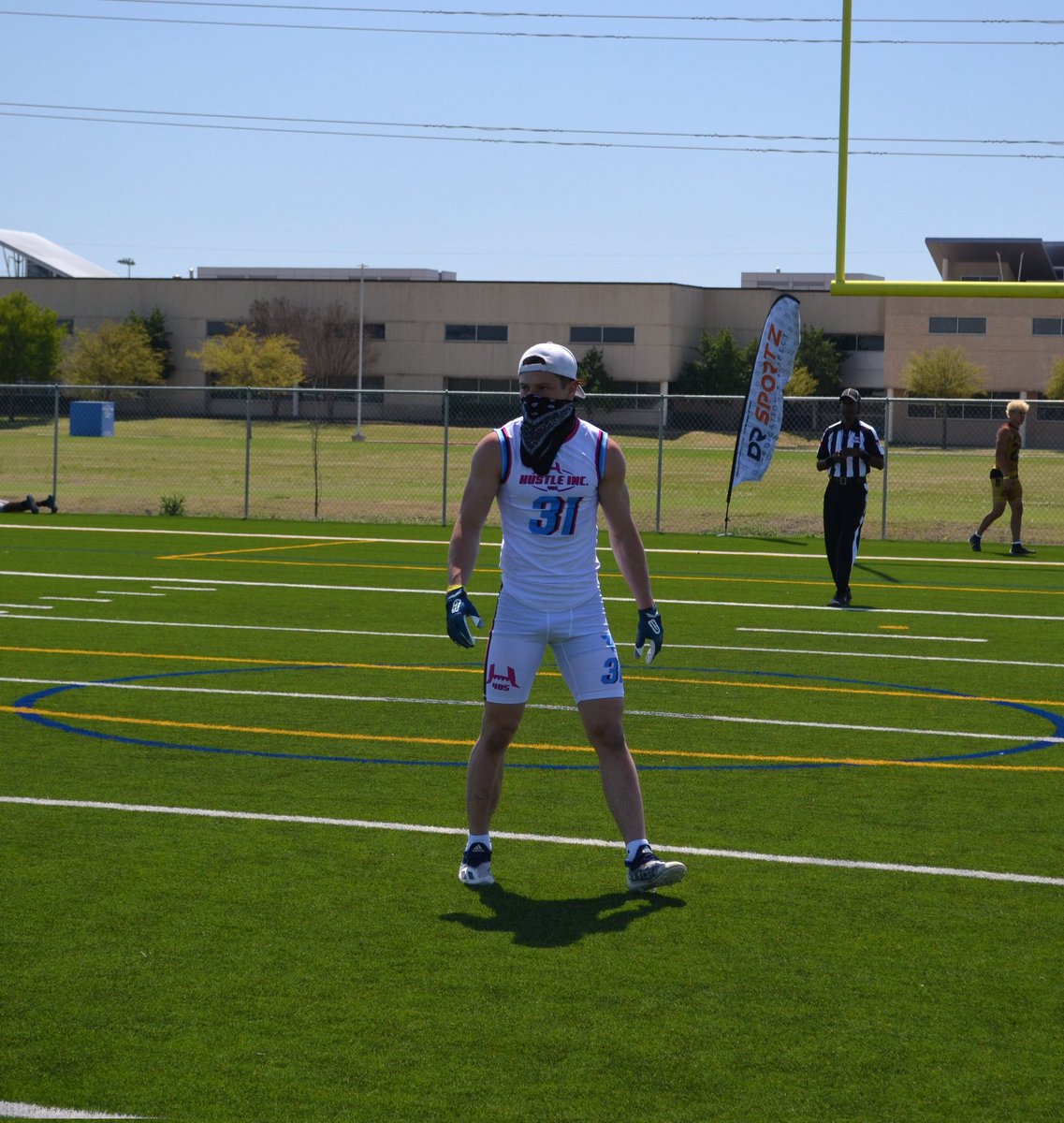 AidenCGonzalez's tweet photo. Hustle Inc, 405 18U @DRSportz_  D-Town.  1 Pick 6, 2 PBU at OLB. https://t.co/w4gqcxW46B