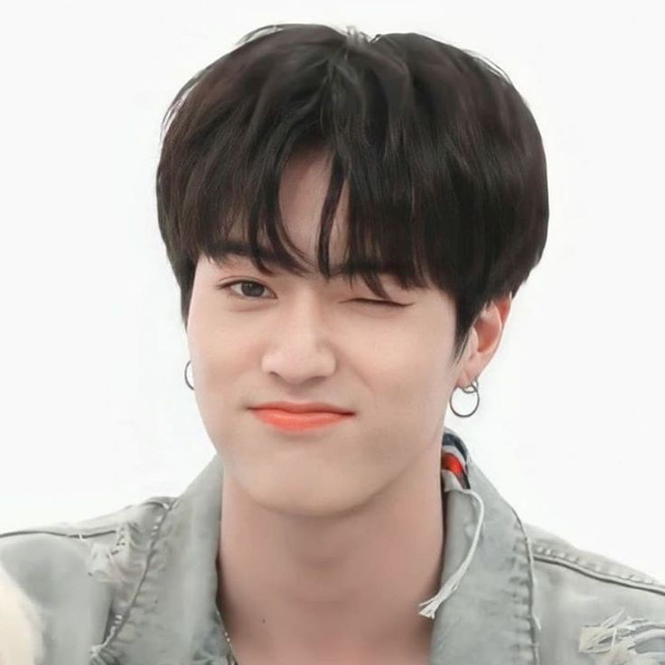 sxysrs's tweet photo. Another year is added to your age and just like a flower you bloom beautifully. Just seeing your pictures, watching your videos,Hearing you sing everything about you put a smile on my face and today I want nothing else but your happiness. Happy birthday my love enjoy your day.<3 https://t.co/11tFeHDNgR