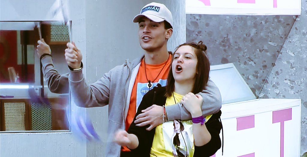 TheNormal20's tweet photo. RONDA RÁPIDA DE VOTOS!!!
Déjame solo 2 VOTOS a Marta en comentarios y sumo yo al total otros 100. Todo irá al reto ⬇️ #50000DefensorasComoSusi
Que queda muy poquito para acabarlo!!! Venga ronda expresss
#Secret https://t.co/a8y91RUkyj