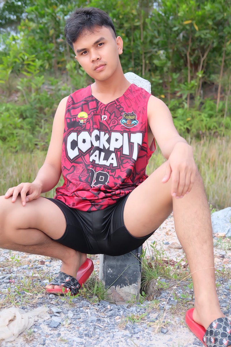 กดรีทวิตเดียวส่งรูปลับให้ดูทางแชบทครับ