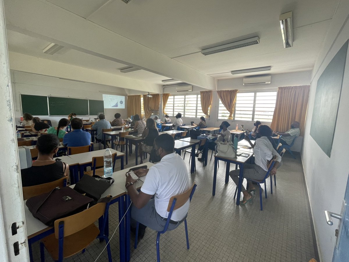 EDDacMartinique's tweet photo. Le séminaire EDD de l’@acmartinique continue : 2e journée.
Compte-rendu du #FOREDD par Inna Claverie de la mission #EDD.
Bravo Inna pour cette belle et synthétique présentation.

@frhannequin @vhann972 
@noel_coralie @RondeleSylvie @AcademieCavl https://t.co/zDoaFKrAqz