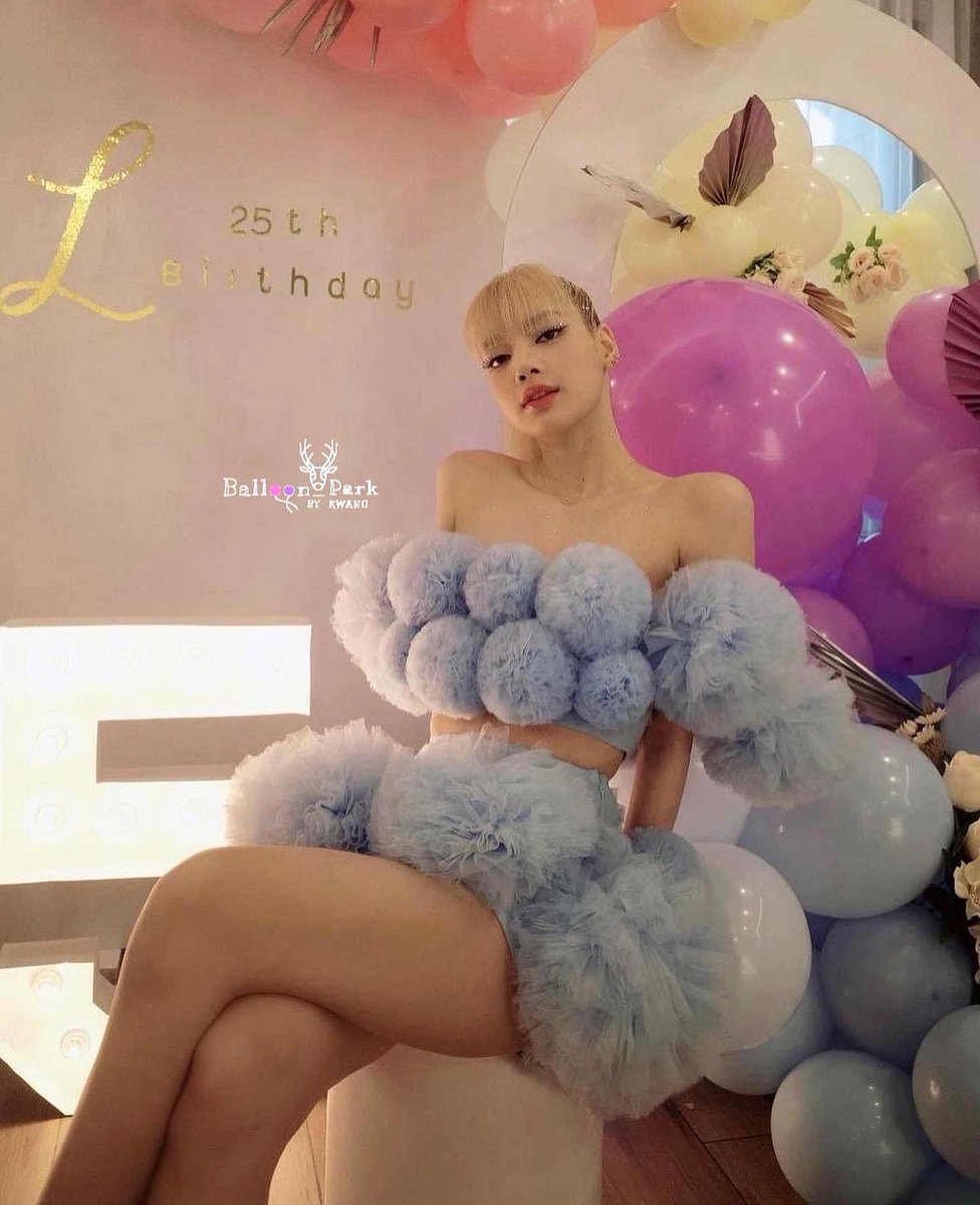 NaN0NiE's tweet photo. โอ๊ยยย ยินดีกับร้านเพื่อนจัง
ได้จัดฉากสวยๆให้กับ #ลิซ่า
Happy 25th Birthday Lisa 💗
#lisa #blackpink
#backdropballoons
#LALISA
ลูกโป่ง🎈 ธง🚩เค้ก🎂 ดอกไม้💐
🆔 Line@ : @balloonpark
ฝากติดตามร้านเพื่อนเราด้วยน๊าาา https://t.co/FIkAV0IUI4