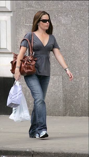 #HollyMarieCombs #Paparazzi

NY,2005