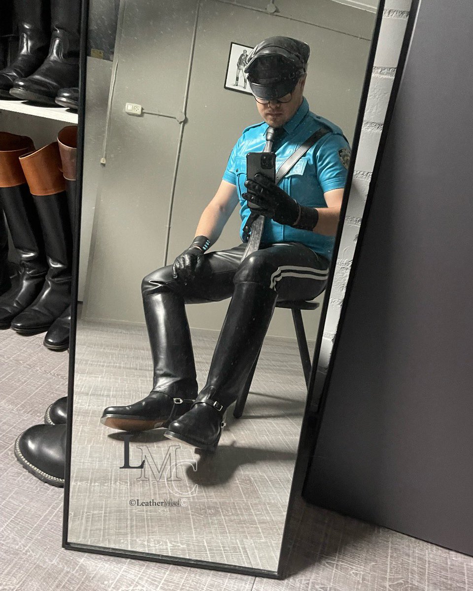 LeatherMedC tweet media