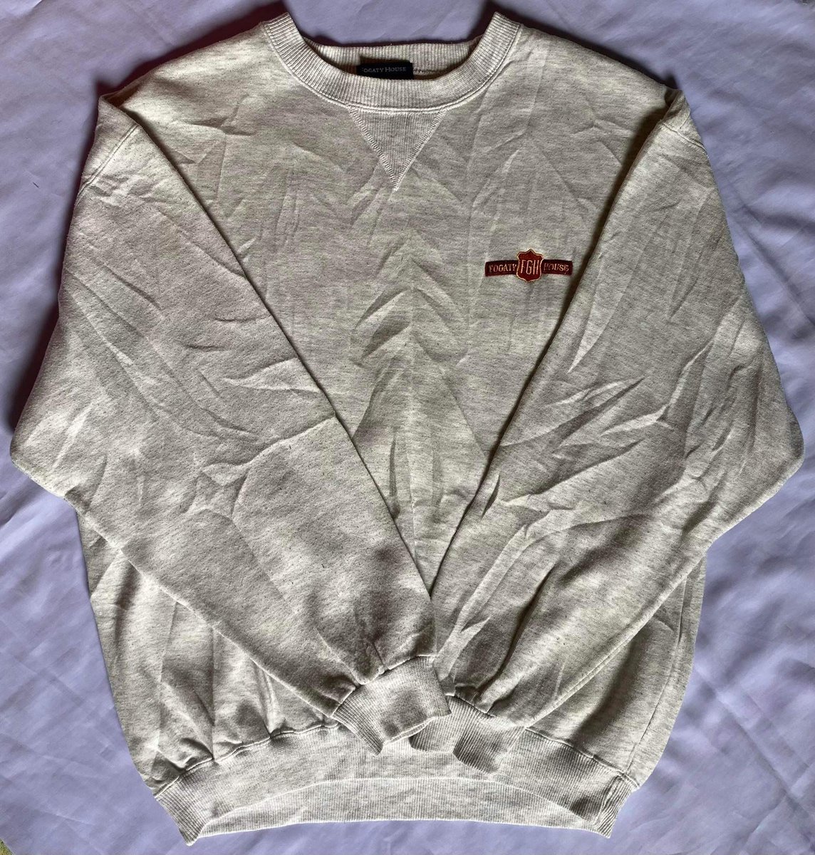 __B_e_e__'s tweet photo. 59฿ ทุกตัว #เสื้อผ้ามือสอง #ส่งต่อเสื้อผ้ามือสองราคาถูก #เสื้อผ้ามือสองสภาพดี #เสื้อผ้ามือ2 https://t.co/UC9fog9EG1