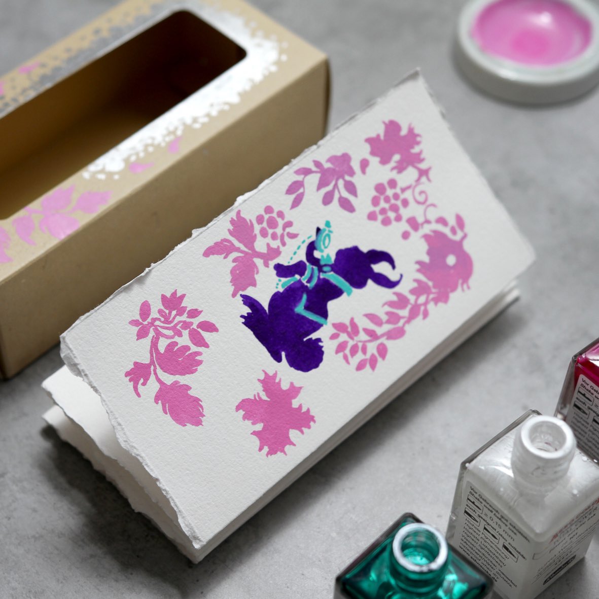 plushbrush's tweet image. ✨ 🙀..My very first Book “Brilliant Inks” is open for pre-order!..
🙏 Thank you @QuartoCreates 
🤩You can now pre-order on Amazon, or any e-tailer quarto.com/books/97807603…
🔎Just  search my name or book title! #inktober #coloredinks #ink