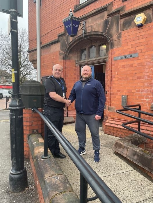 Chief Inspector Neil Drum with Police Constable Paul Manley who has retired today after 30 years service.   Paul originally worked at GMP before joining Cheshire and finishing the last few years of his career as the Lymm Neighbourhood Officer.  #999Family