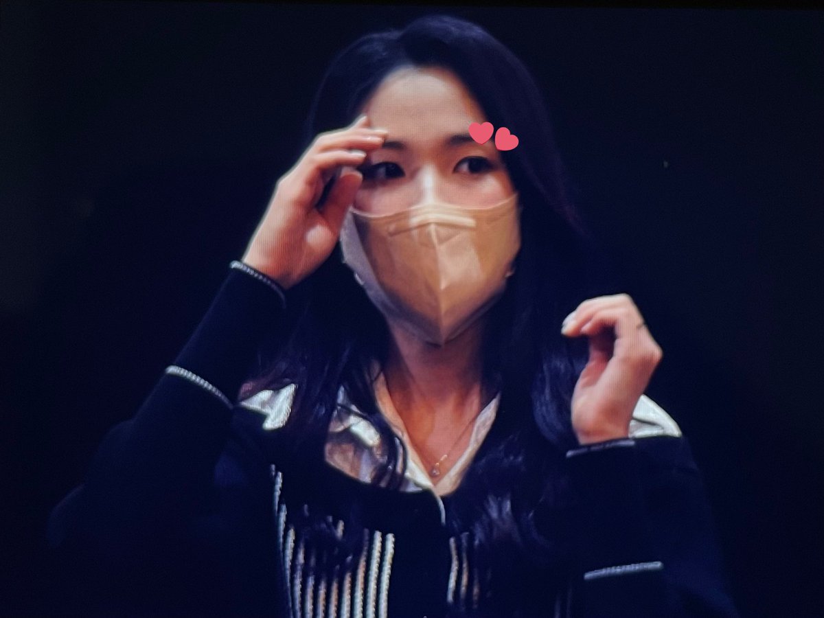 fig_pink's tweet photo. 얘들아.. #불도저에탄소녀 #김혜윤 아무튼 다들 어때? https://t.co/HzkJ2VRjsW