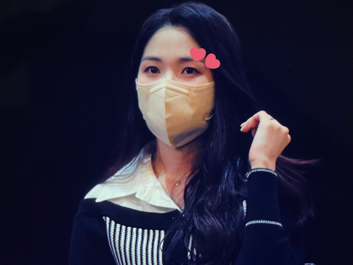 fig_pink's tweet photo. 얘들아.. #불도저에탄소녀 #김혜윤 아무튼 다들 어때? https://t.co/HzkJ2VRjsW