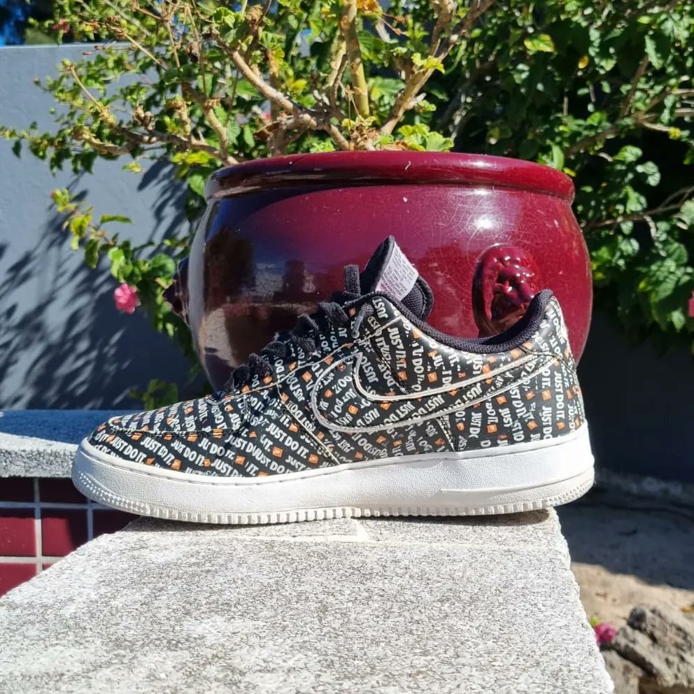 Shakeeb30081's tweet photo. I started a shoe cleaning business please share and follow on ig or dm me if you want your shoes cleaned sneakaclean https://t.co/1RIcDoVWN1