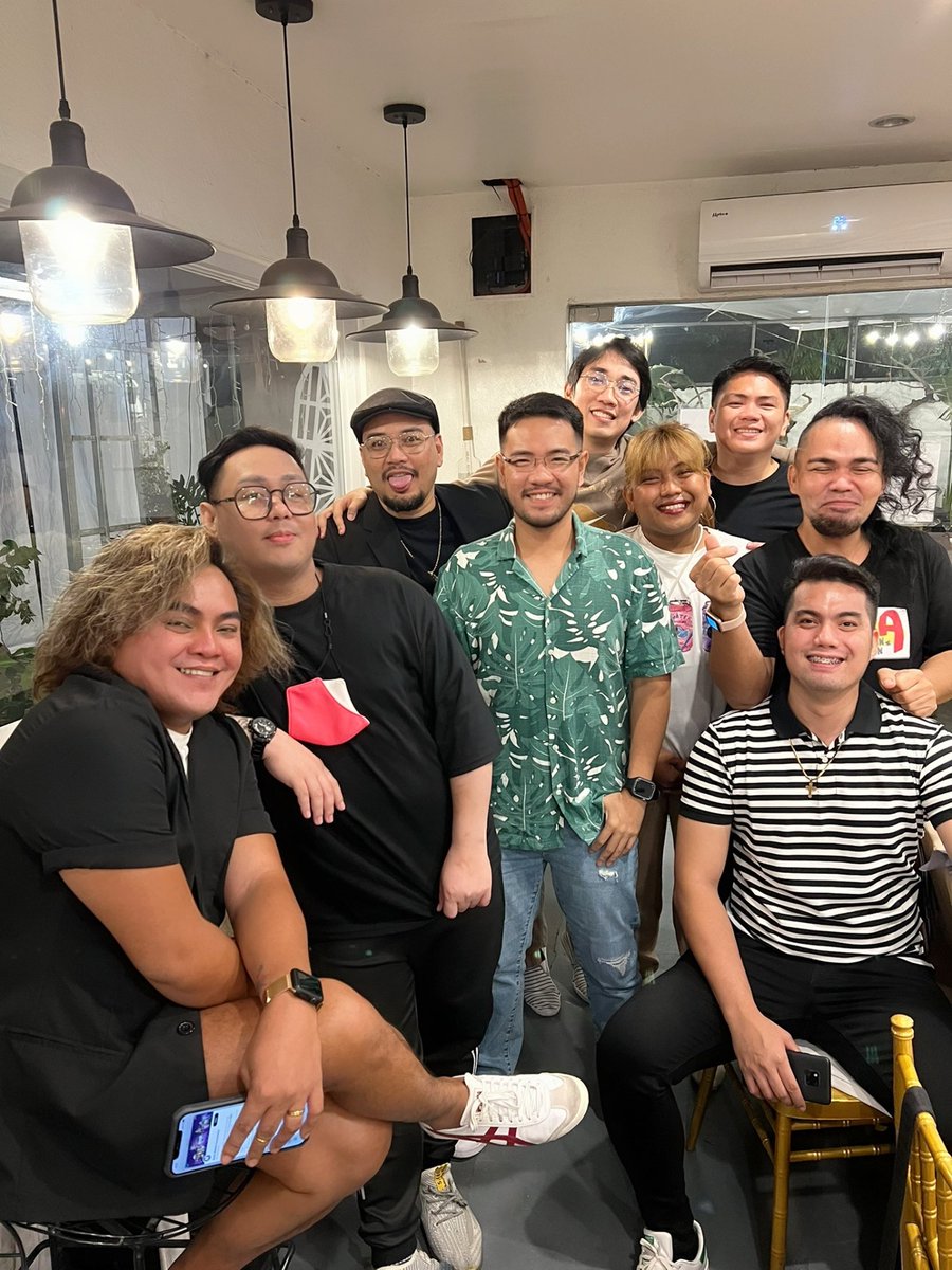 jb_sayssss's tweet photo. You dont only meet the best people in work, sometimes theyre in #TwitterSpaces. ❤️💎
Finally met my #SpaceBroTime family. 💯
@_TheUnbothered
@piodaldal @justYosh @DwightOfficial @ezzahschonxxi
@nielissimo @raellyy_ @caloisms
@JUSTINkingofU
@jerjerjer26 @breaking_bas @jxmotus https://t.co/AveZyquSIs