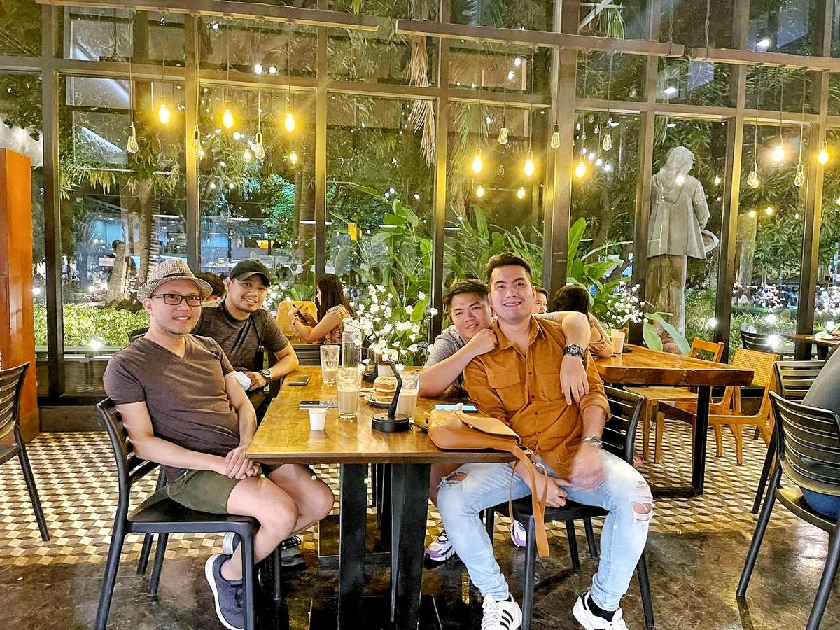 jb_sayssss's tweet photo. You dont only meet the best people in work, sometimes theyre in #TwitterSpaces. ❤️💎
Finally met my #SpaceBroTime family. 💯
@_TheUnbothered
@piodaldal @justYosh @DwightOfficial @ezzahschonxxi
@nielissimo @raellyy_ @caloisms
@JUSTINkingofU
@jerjerjer26 @breaking_bas @jxmotus https://t.co/AveZyquSIs