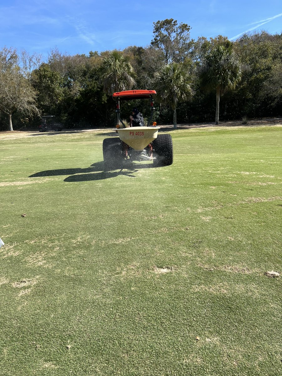 2Tyler_Brown's tweet photo. Let’s wake them up a bit! #baldheadislandclub https://t.co/UGI9H7s5cW