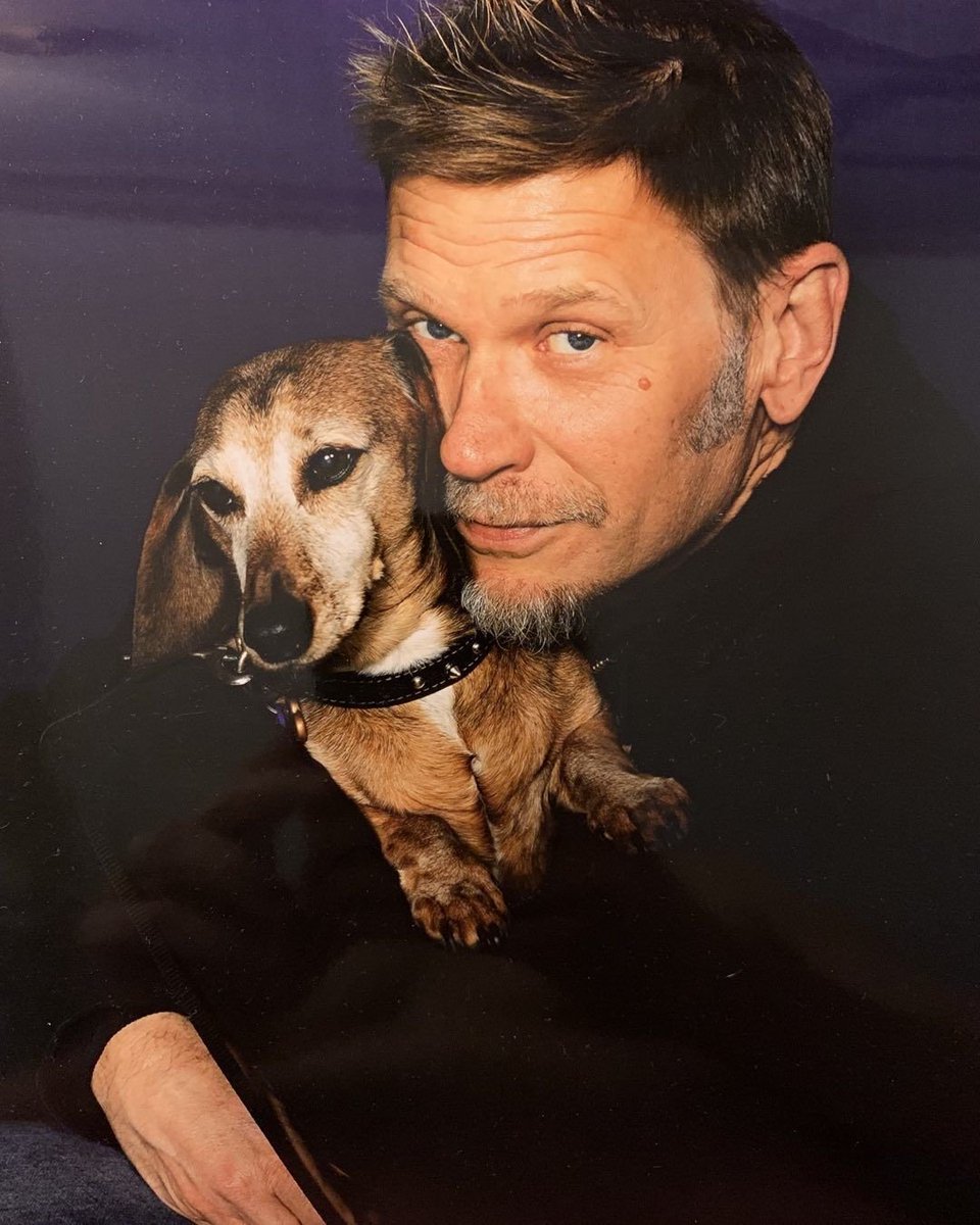PlnetPellegrino's tweet photo. Happy Monday! Have a fabulous day 😎😈 It's been over a day since I last tweeted this adorable photo of Mark and Frankie, so I figured why not post it again. I mean, look at them! So freaking adorable! If you've ever seen a cuter photo, please share 😎 https://t.co/yyJoXdEJst