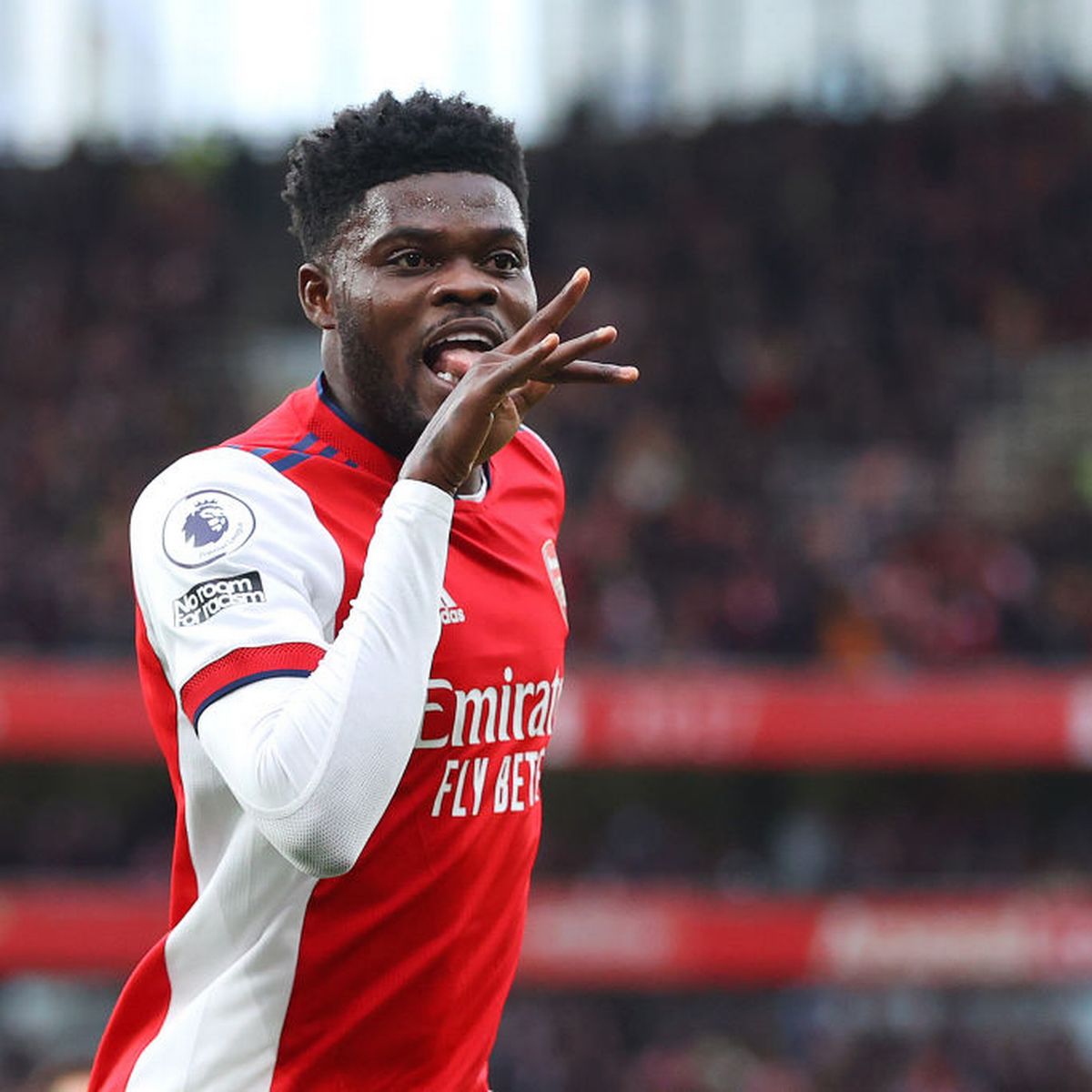 Bill_Eshun's tweet photo. Tonight, grab your popcorn and watch Thomas Partey dominate Crystal Palace. https://t.co/LuYq3swKZo