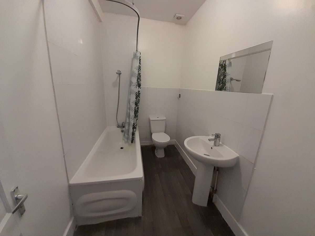 Lint Group tweet media