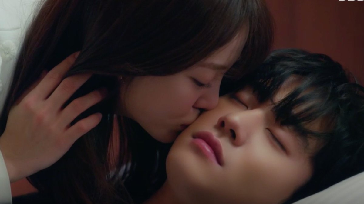 warmkdrms's tweet photo. from “aw cute kiss”      to “wtf just happened”

#BusinessProposalEp11 https://t.co/yG1Ctfh20y