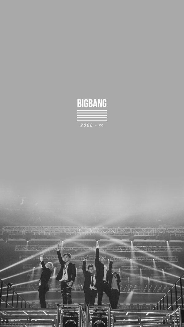 Vipjulia1's tweet photo. #BIGBANGisBACK https://t.co/YdeIWnCN6B