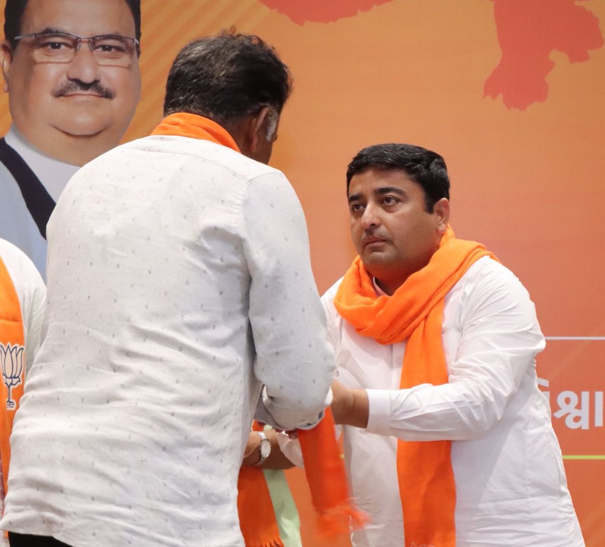 pradipsinhbjp's tweet photo. "भाजपा है तो भरोसा है"

वडोदरा जिले के राजकीय एवं सामाजिक कार्यकर्ता भाजपा में शामिल हुए, सभी का भाजपा परिवार में स्वागत है । https://t.co/uQIf0ToSqN
