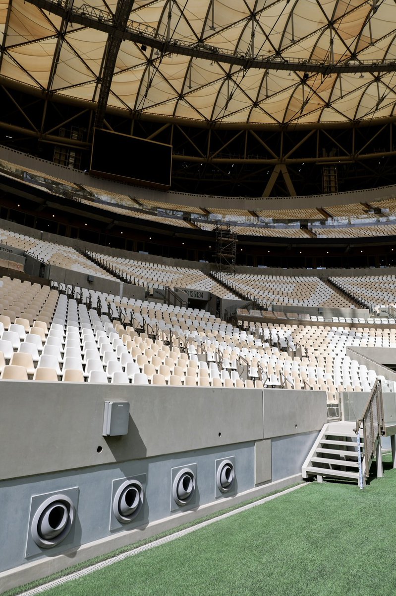 VibesFoot's tweet photo. Pour le Mondial 2022, le Qatar dispose de 8 stades entièrement climatisés ! 💨 https://t.co/NJc2Excg1s