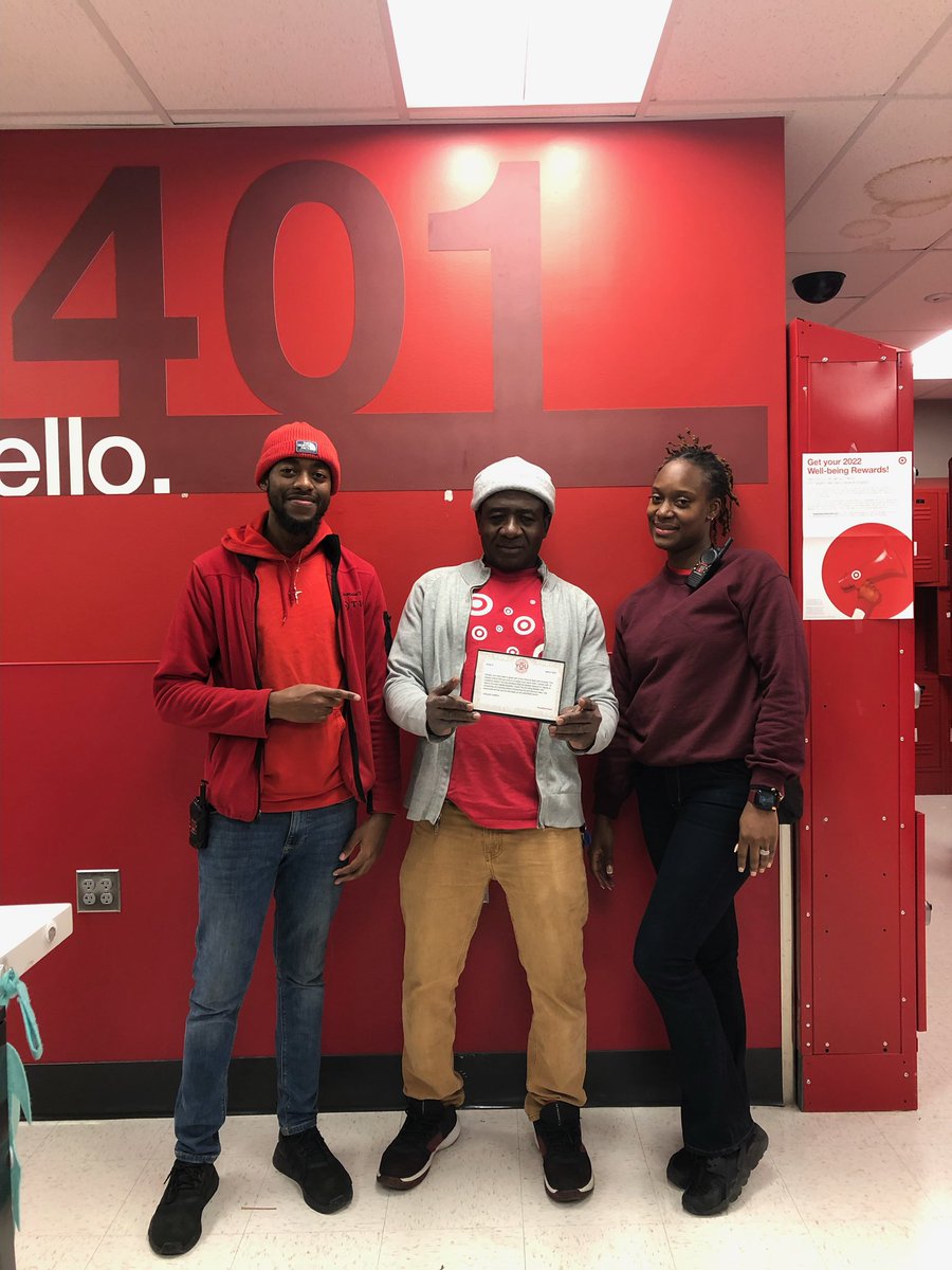 Shouts out to our March YOU MATTER award winners HR Expert Faraah and Inbound Expert Ahmed!! Both come to work day in and day out ready to rock!! We appreciate all that you do!! 🥳☺️