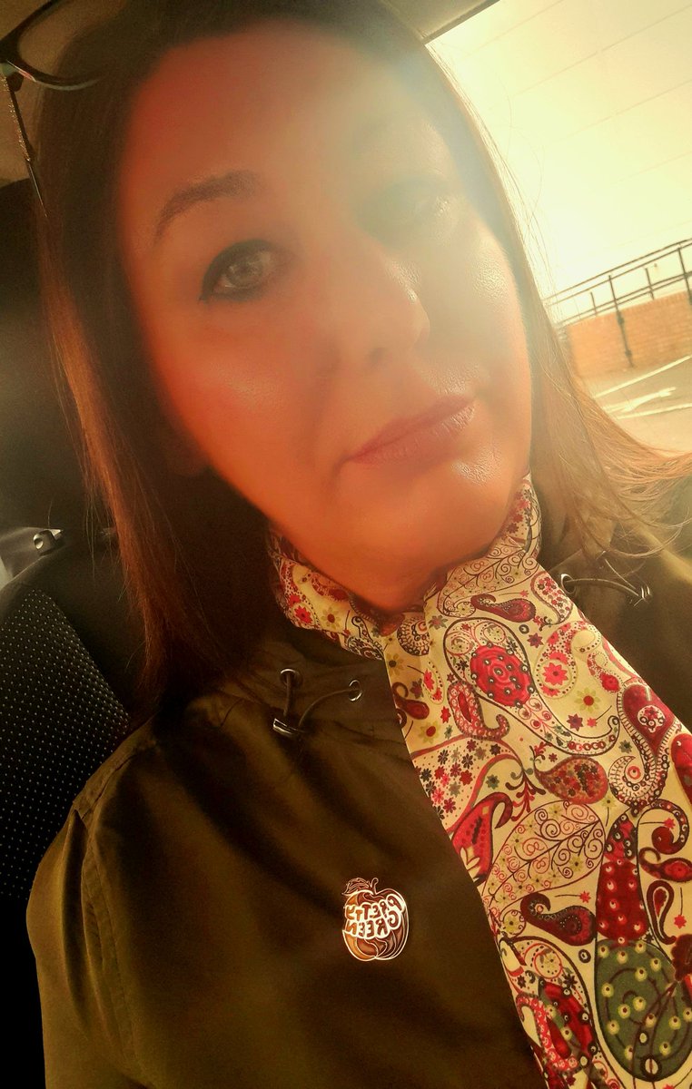 StartAnew71's tweet photo. @supernova_scarf I most certainly am TY  🙏
One and more for every day of the week now ✊☮❤ https://t.co/m3ZU64ocaV