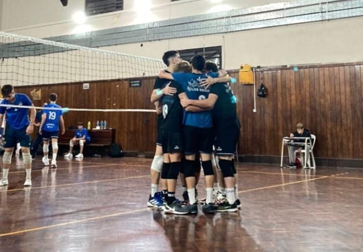 ClubSonDeR's tweet photo. #CopaAVR ¡Sonder, en la final femenina y por el bronce en el masculino!

🏆Rama Femenina
SF: Sonder 2-0 El Tala A
25-19, 25-15
◾️Final 10/4: Sonder vs GER 

🏆Rama Masculina
SF: Sonder 1-2 Náutico
25-22, 16-25, 11-15
◾️3er puesto 10/4: Sonder vs R. Central

#VamosTricolor https://t.co/vUcYPi99HB
