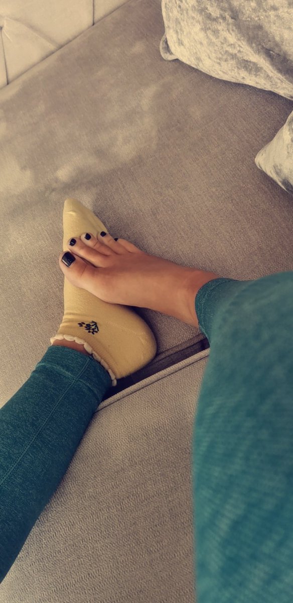 Socks or no Socks? 🧦